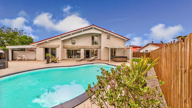 Maison - 172 m² - 7 pièces