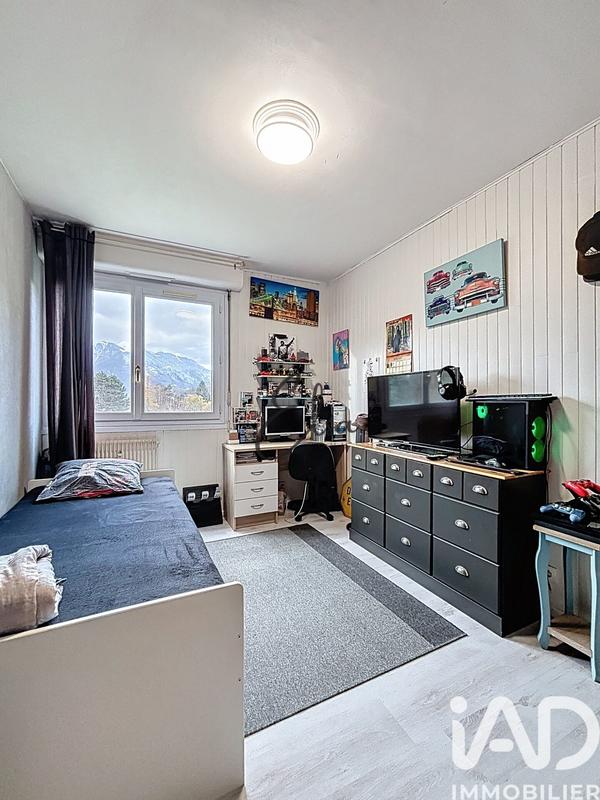 Appartement - 93 m² - 5 pièces