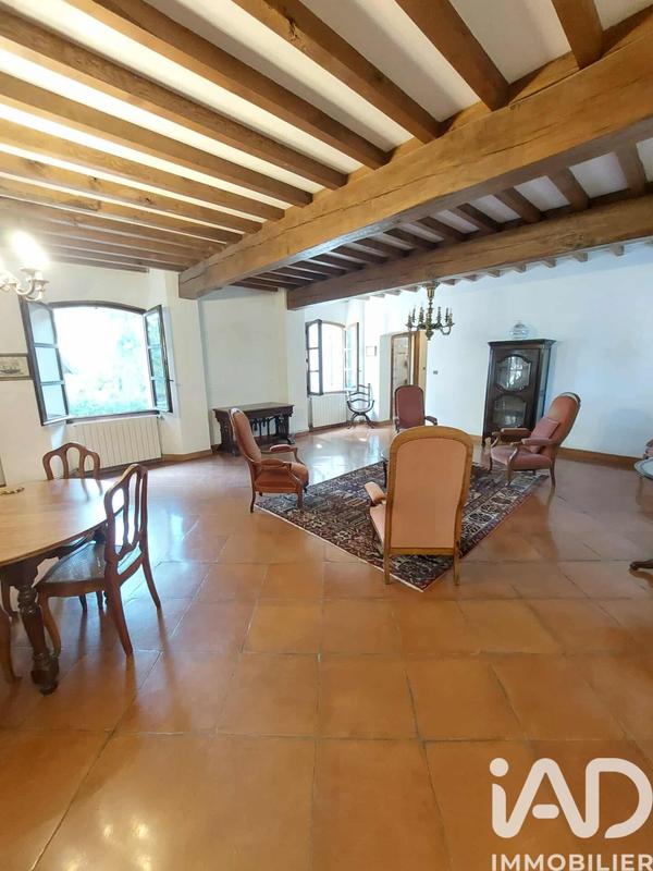 Maison - 389 m² - 10 pièces