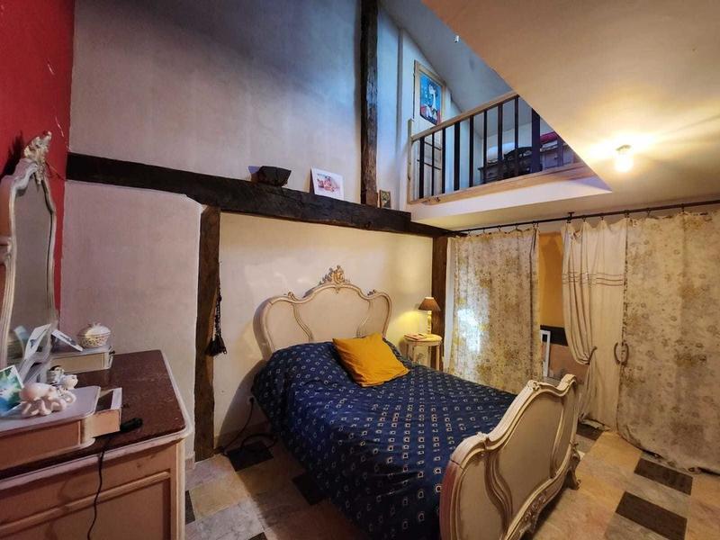 Maison en pierre - 254 m² - 10 pièces