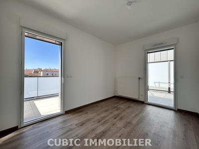 Appartement - 79 m² - 4 pièces