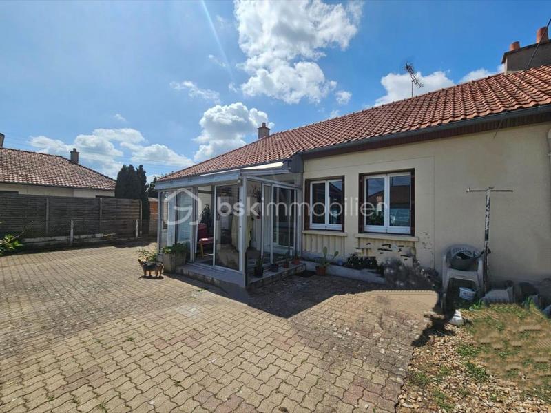 Maison traditionnelle - 70 m² - 4 pièces