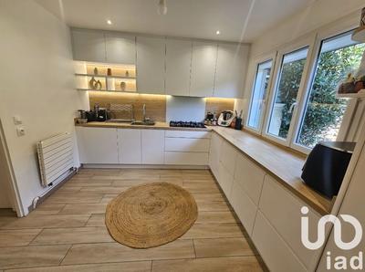 Maison - 110 m² - 6 pièces