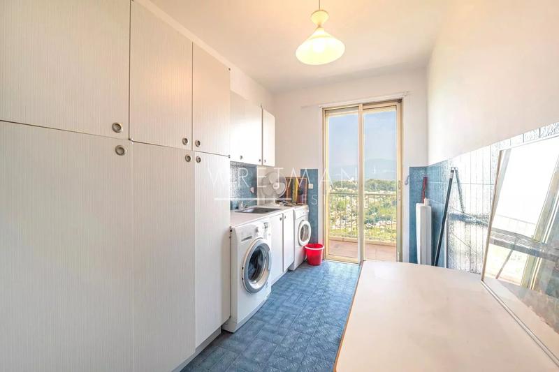 Appartement - 179 m² - 5 pièces