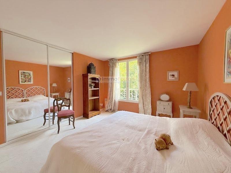 Maison - 180 m² - 7 pièces