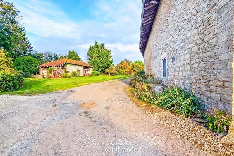 Propriété - 224 m² - 8 pièces