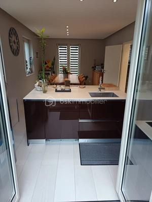 Maison - 190 m² - 8 pièces