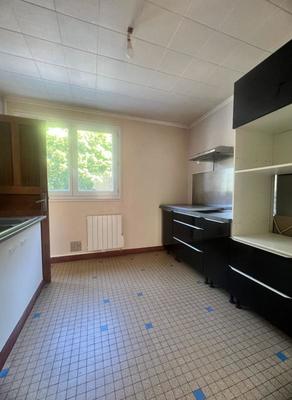 Appartement - 661 m² - 28 pièces