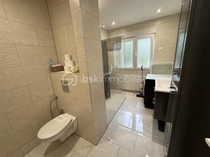 Pavillon - 120 m² - 5 pièces