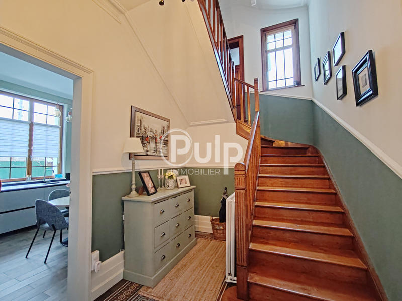 Maison - 390 m² - 12 pièces