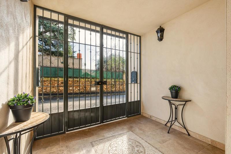 Maison - 200 m² - 7 pièces