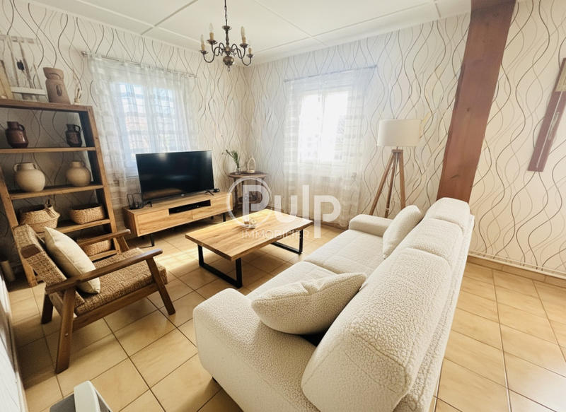 Maison - 122 m² - 8 pièces