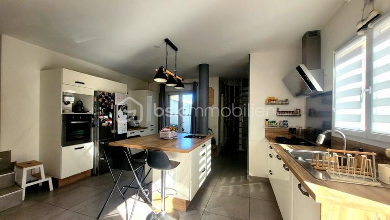 Maison - 135 m² - 6 pièces