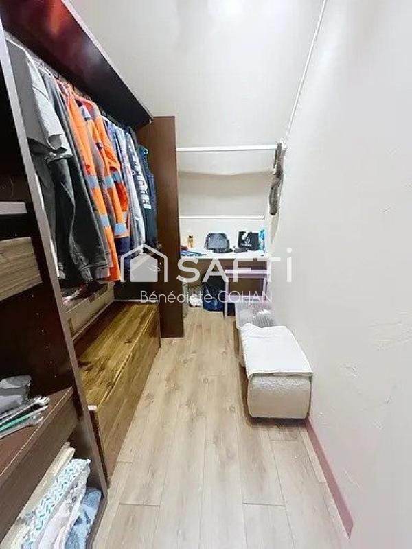 Maison - 250 m² - 10 pièces