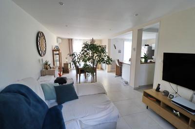 Villa - 94 m² - 5 pièces