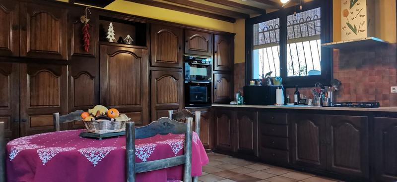 Villa - 302 m² - 13 pièces