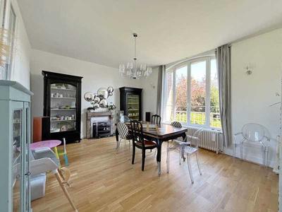 Maison - 193 m² - 7 pièces