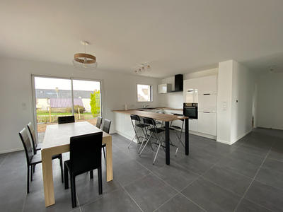 Maison - 110 m² - 6 pièces