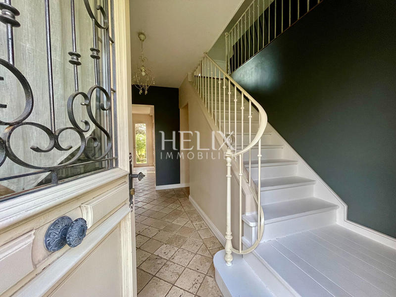 Maison - 160 m² - 8 pièces