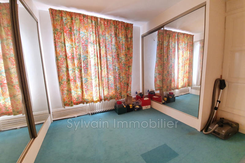 Maison - 231 m² - 11 pièces