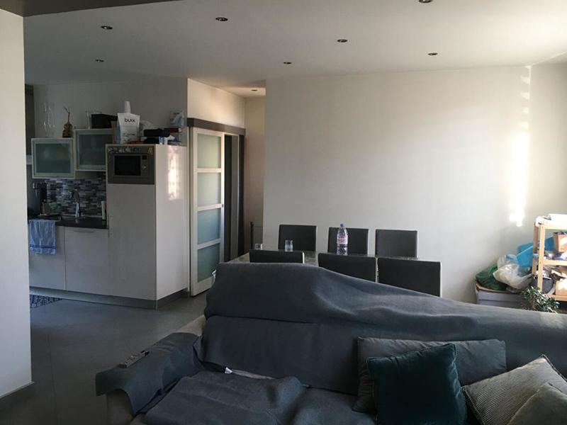 Maison - 92 m² - 6 pièces