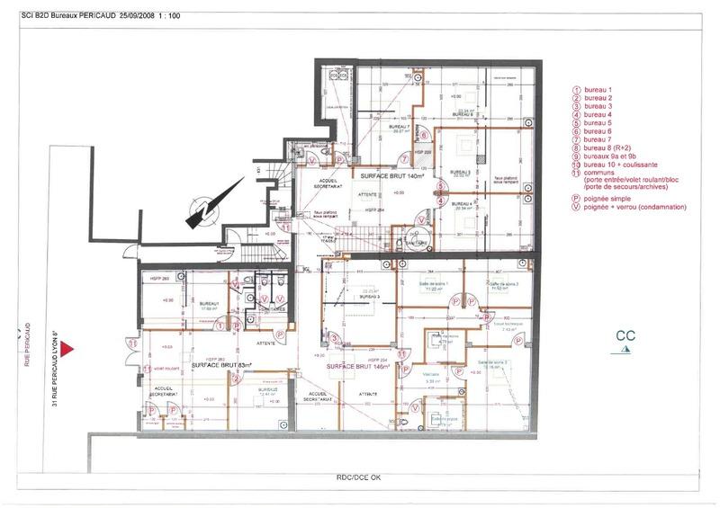 Local d'activité / Entrepôt - 551 m² - 11 pièces