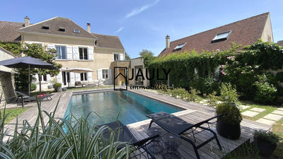 Maison - 300 m² - 9 pièces