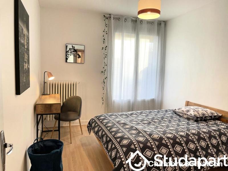 Chambre - 12 m² - 1 pièce