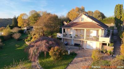 Maison - 146 m² - 7 pièces