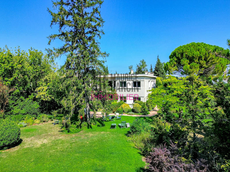 Maison - 196 m² - 6 pièces