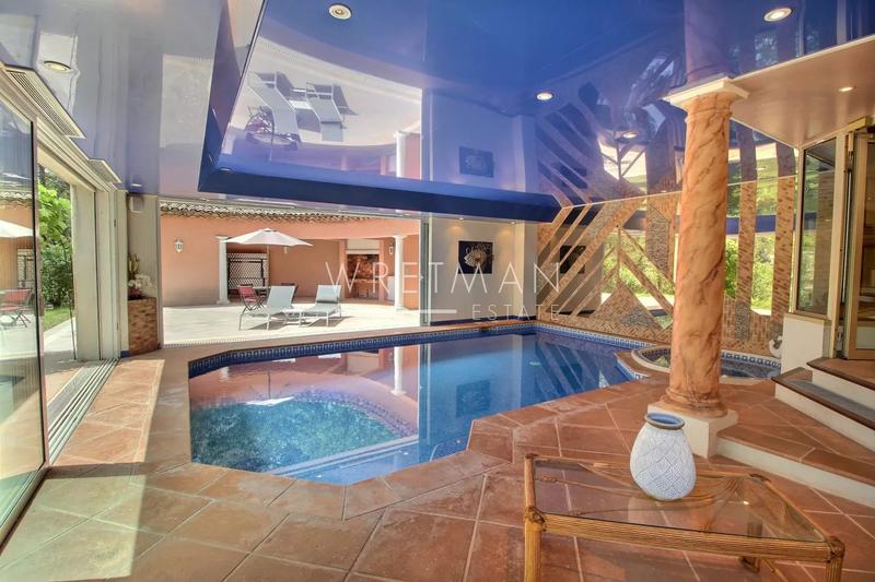 Villa - 230 m² - 6 pièces