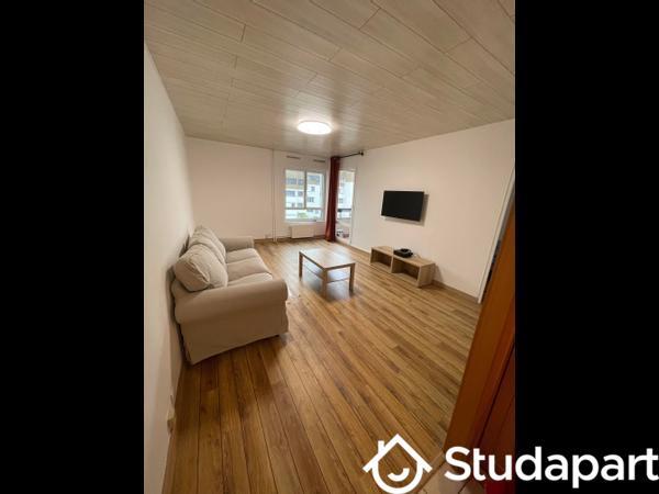 Chambre - 9 m² - 1 pièce