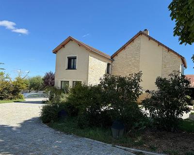 Maison - 190 m² - 7 pièces