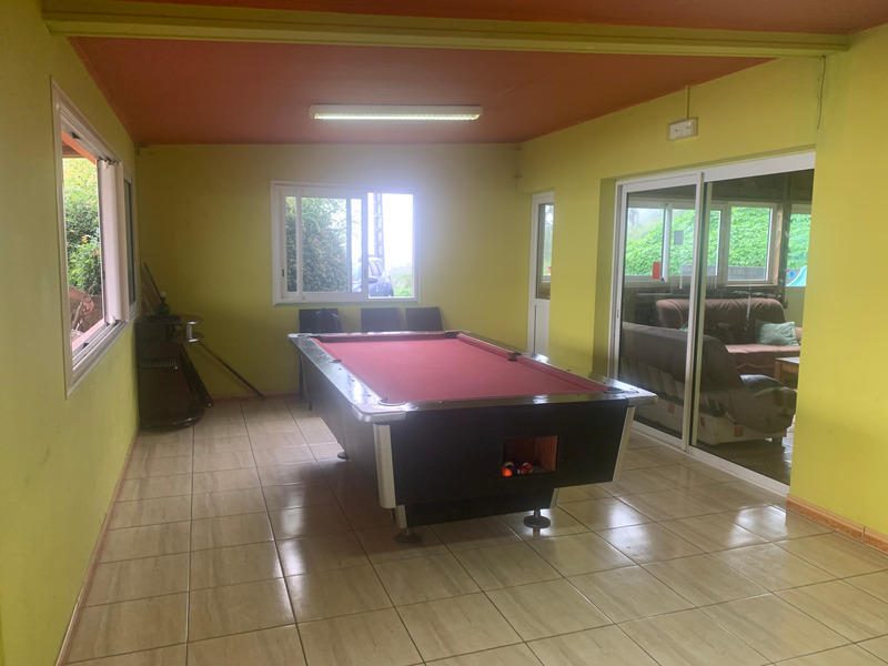 Propriété - 320 m² - 10 pièces