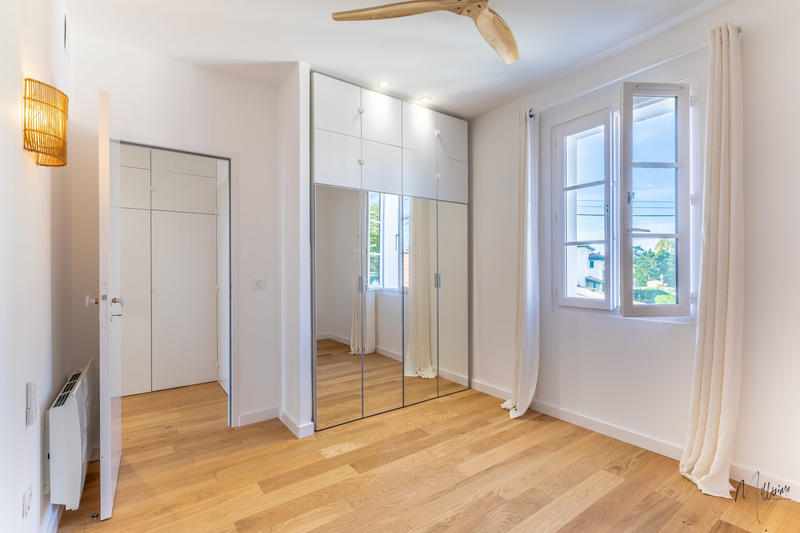 Maison - 195 m² - 7 pièces