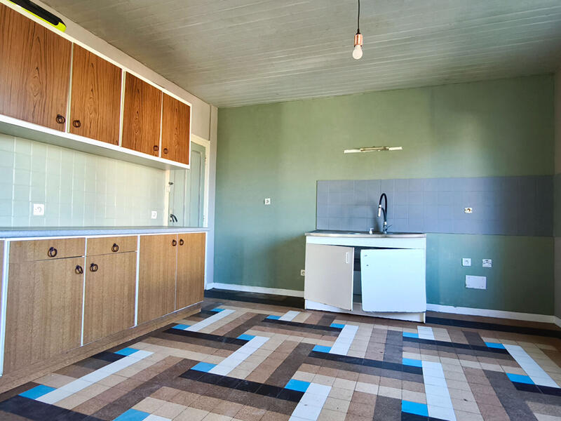 Maison - 96 m² - 5 pièces