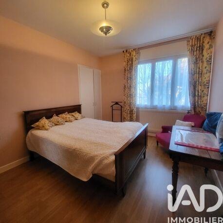 Maison - 182 m² - 8 pièces