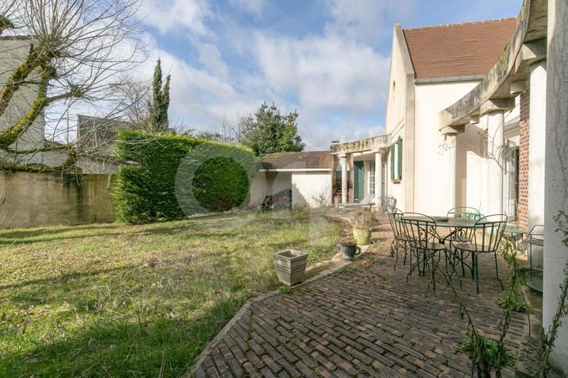 Maison - 199 m² - 7 pièces