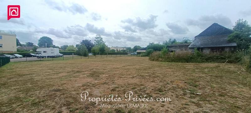 Terrain constructible - 1 008 m²