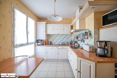 Appartement - 140 m² - 6 pièces