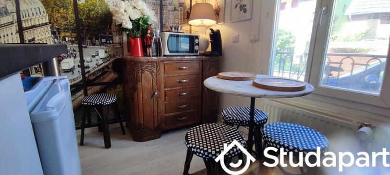 Chambre - 9 m² - 1 pièce