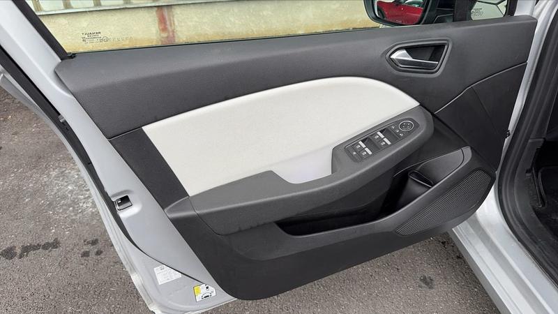 Renault Clio V 1.6 E-Tech 140 Edc6 Intens