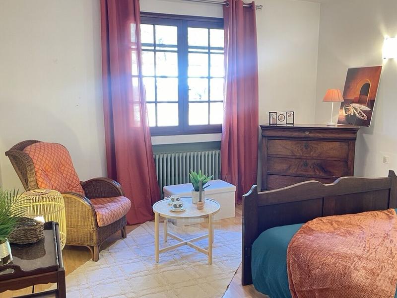 Maison - 205 m² - 7 pièces