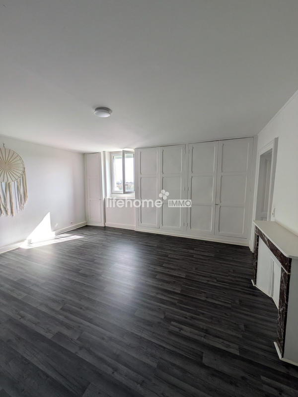 Appartement - 77 m² - 2 pièces