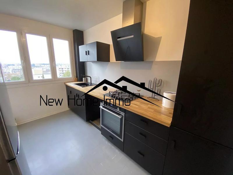 Appartement - 90 m² - 4 pièces