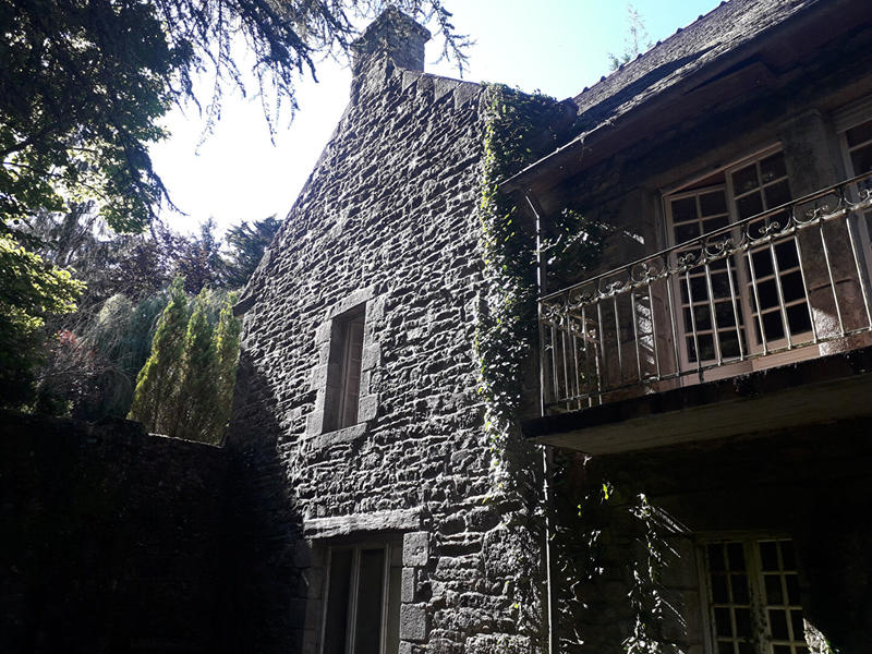 Maison - 281 m² - 9 pièces