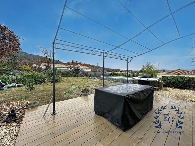 Maison - 105 m² - 4 pièces