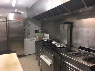 Local commercial - 136 m²