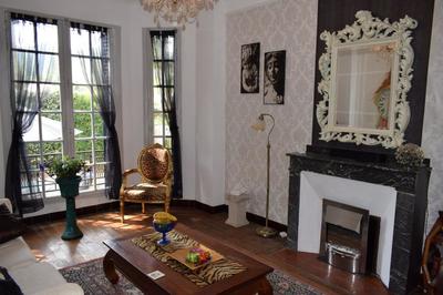 Villa - 141 m² - 9 pièces