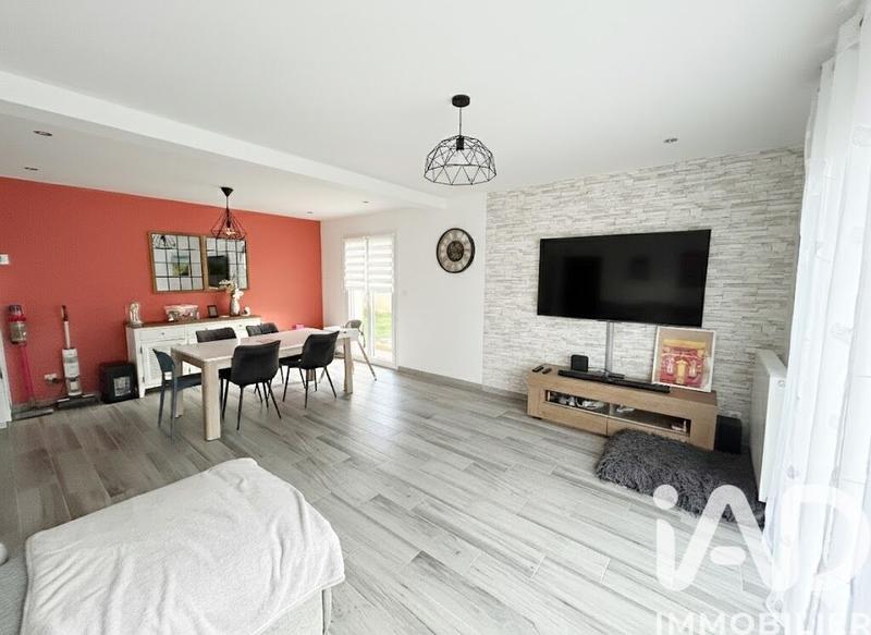 Maison - 95 m² - 5 pièces